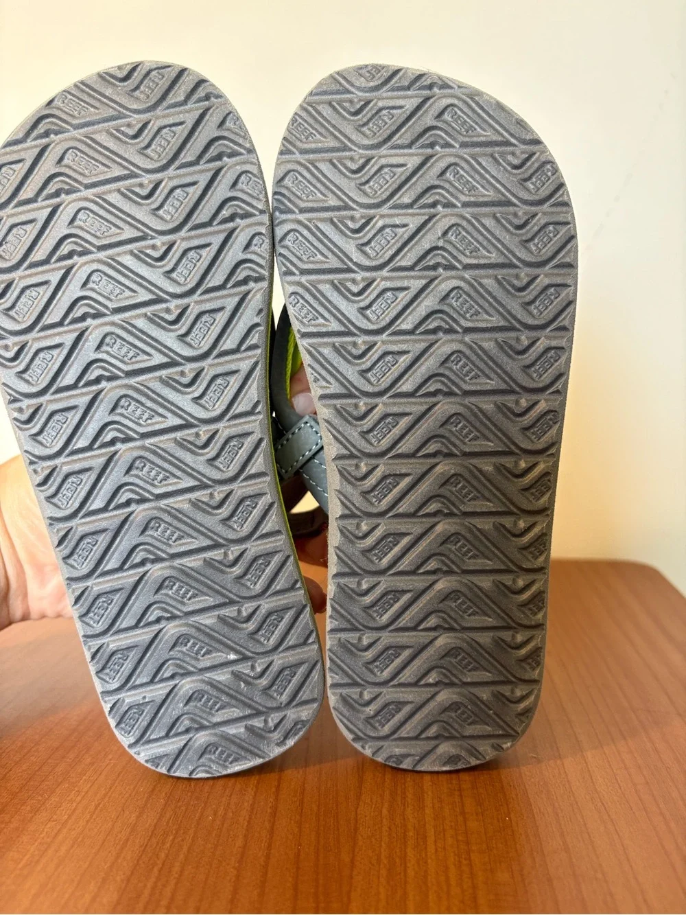 Reef Toddler Boy Ahi Sandal Blue Green Grey Shark Flip Flop Back Strap Size 11